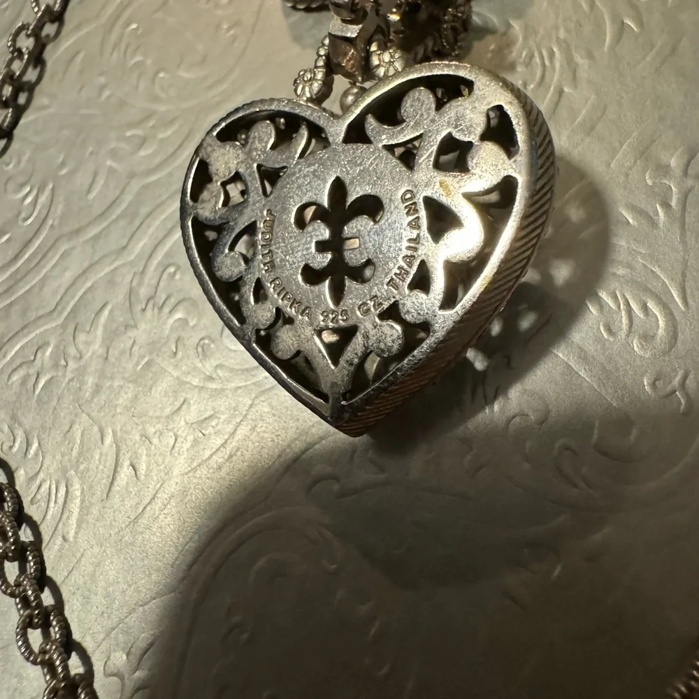 Vintage Judith Ripka 925 sterling silver and CZ heart charm necklace - Picture 5 of 12